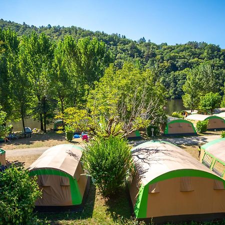 Camping Le Chateau Du Gibanel Saint-Martial-Entraygues Exteriér fotografie
