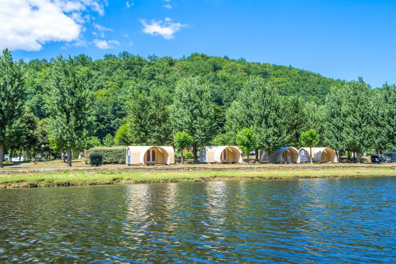 Camping Le Chateau Du Gibanel Saint-Martial-Entraygues Exteriér fotografie