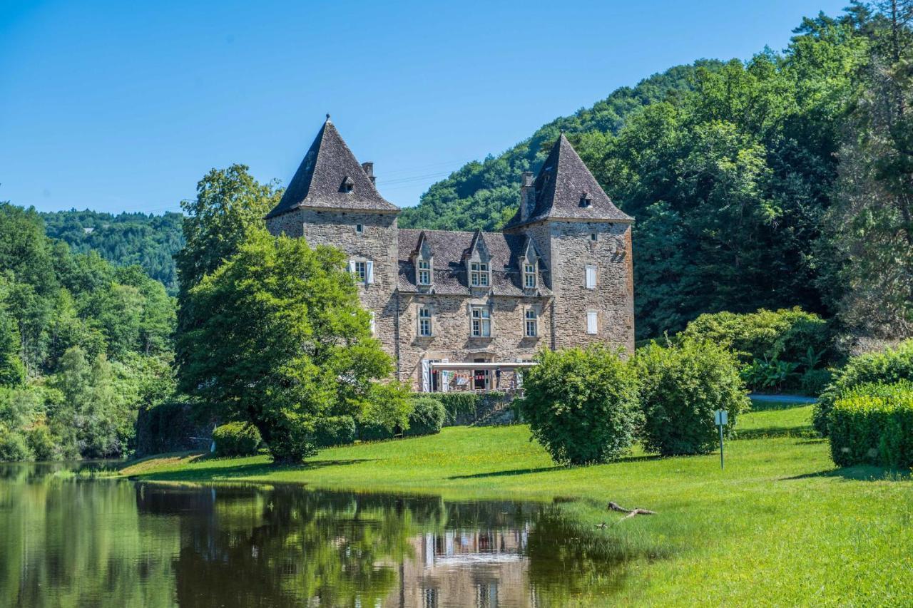 Camping Le Chateau Du Gibanel Saint-Martial-Entraygues Exteriér fotografie