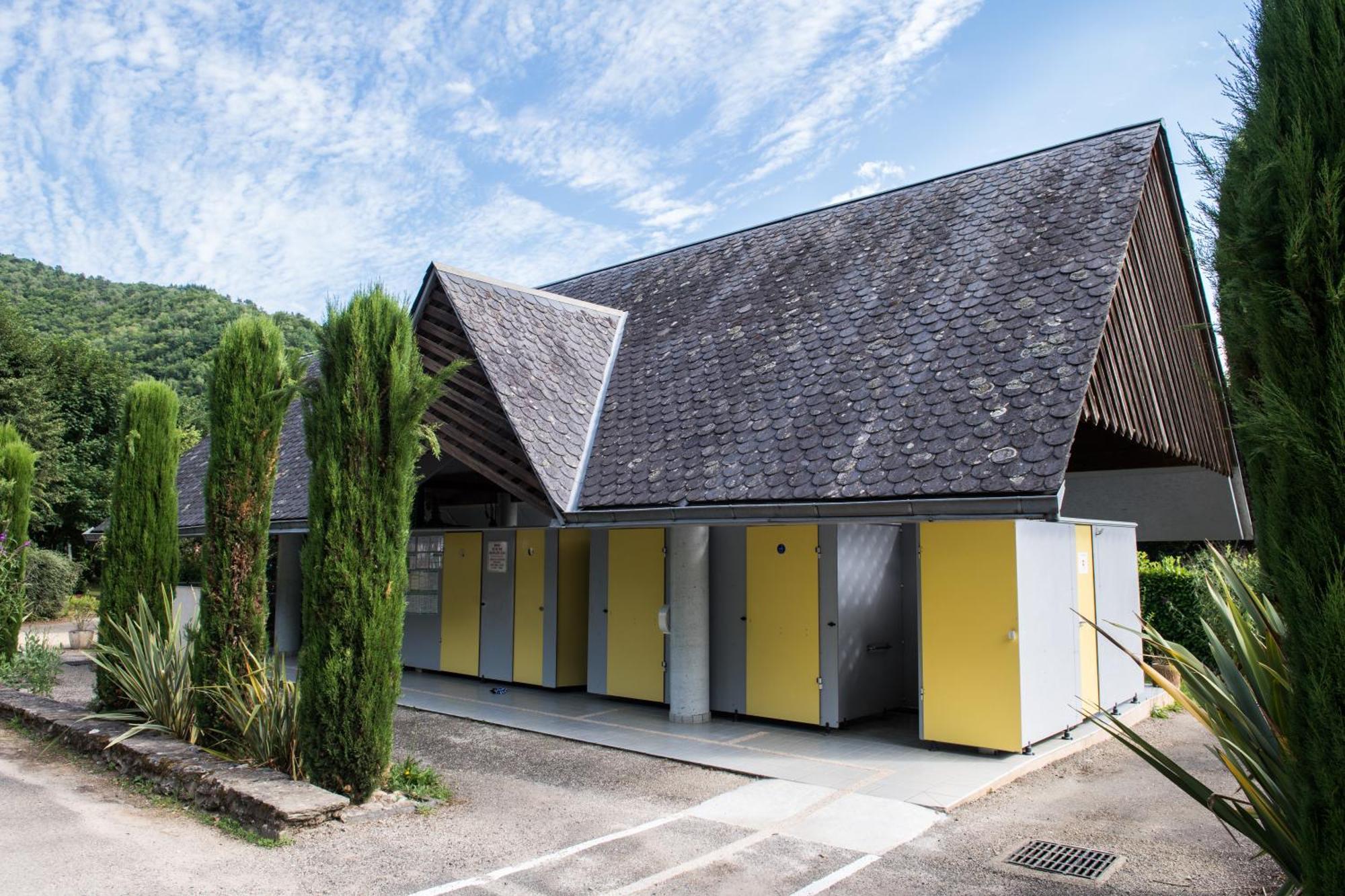 Camping Le Chateau Du Gibanel Saint-Martial-Entraygues Exteriér fotografie